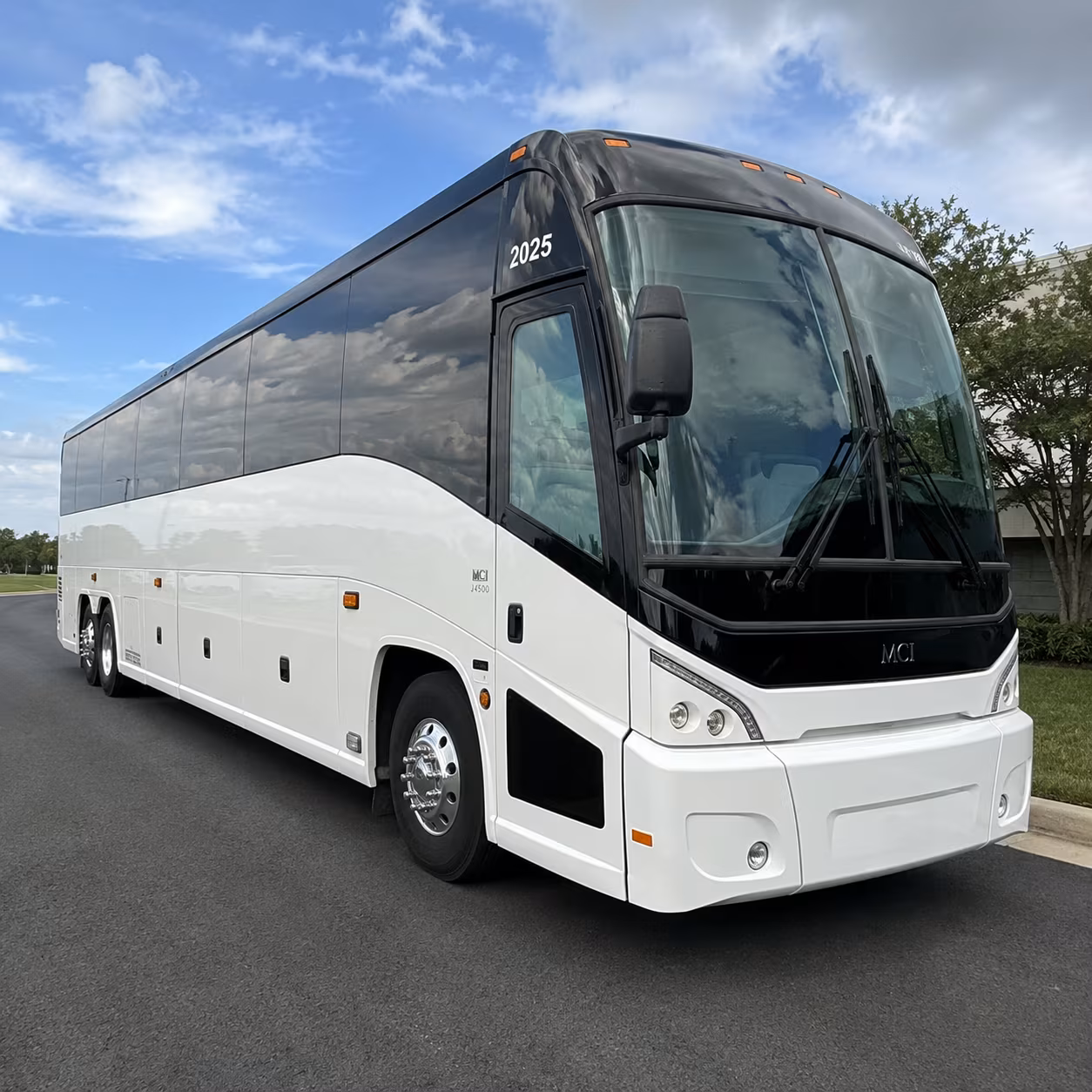 charter buses to concerts and events at the ocala amphitheater