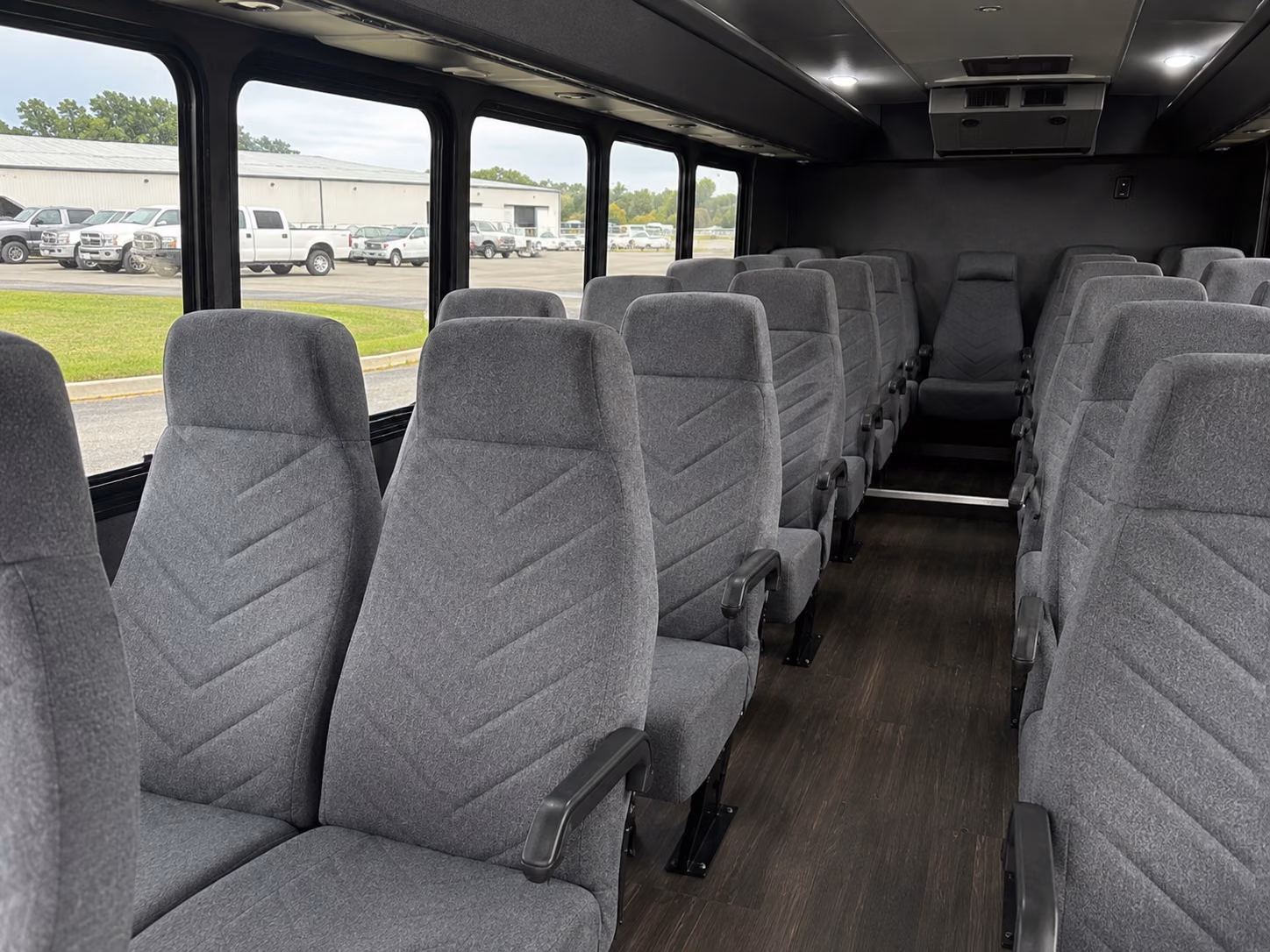 minibus rentals for ocala area zoo and wildlife field trips