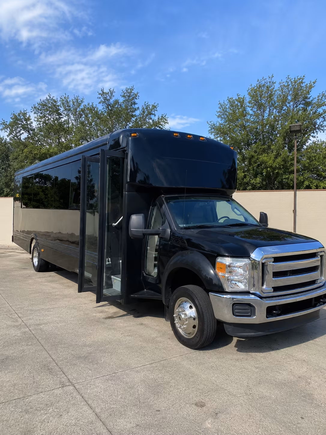 ocala 20 passenger party bus