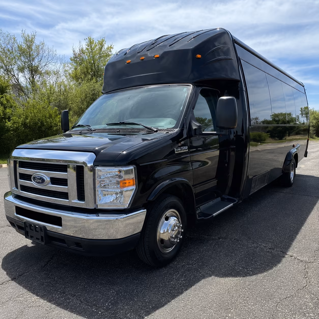 party buses and fan shuttles to tampa bay buccaneers and lightning games
