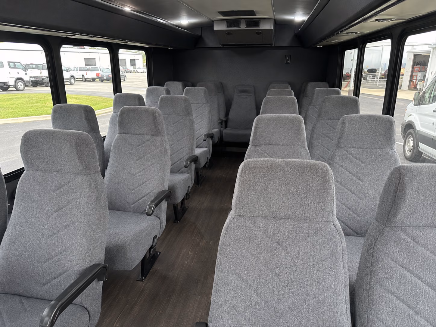 shuttle buses for ocala wedding guests between hotels and venues